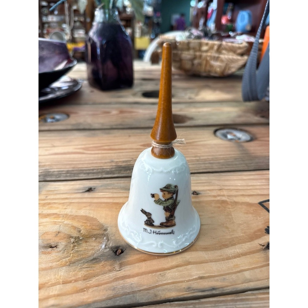 Vintage 80s MJ Hummel Bell "Good Hunting"